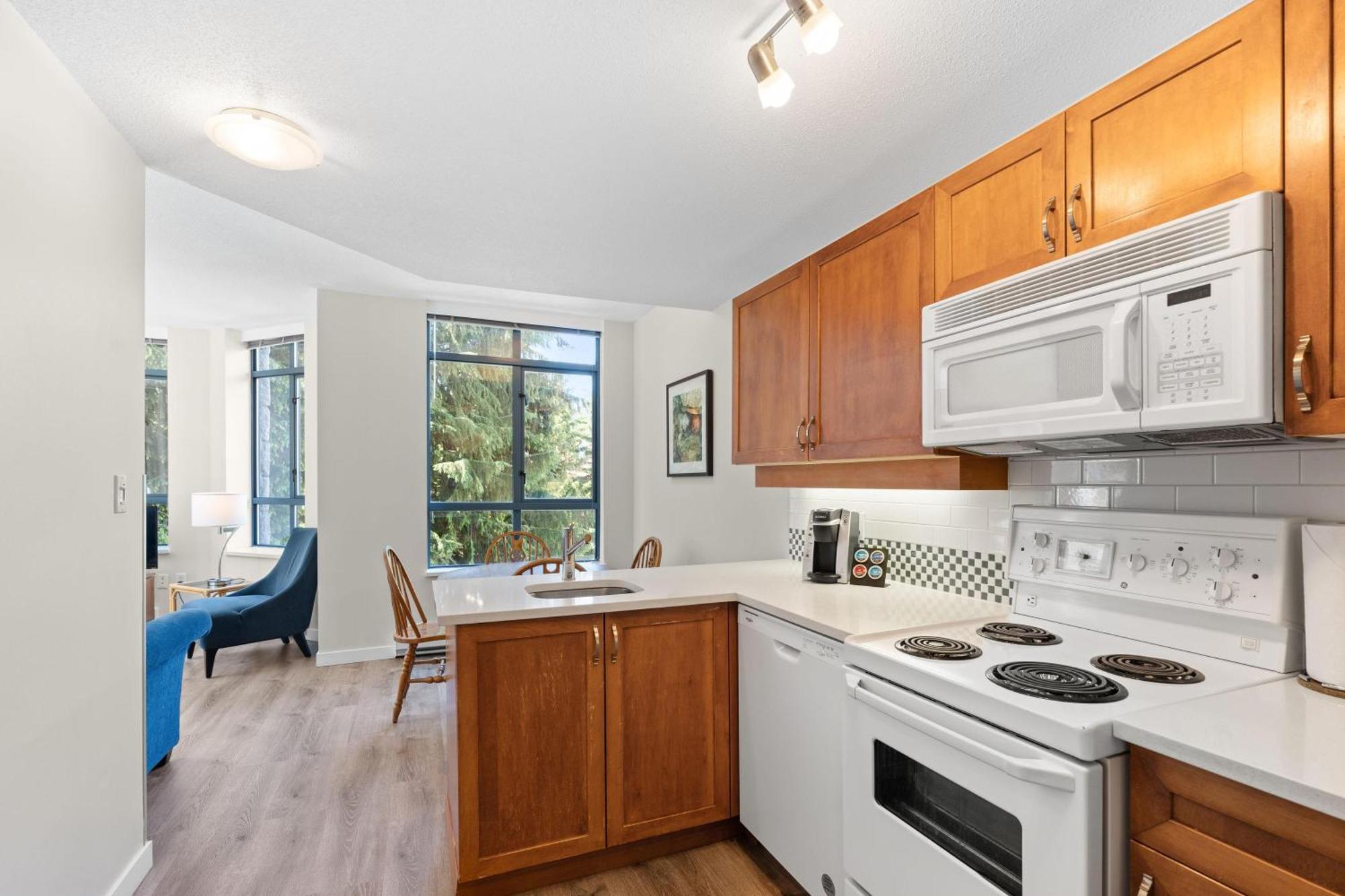 Alpenglow Lodge Bear Wonder One Bedroom By Mva Whistler Exterior foto